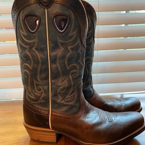 Beautiful Chocolate & Distressed Blue Ariat Boots